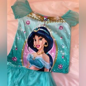 Princess Jasmin pajamas size 4t